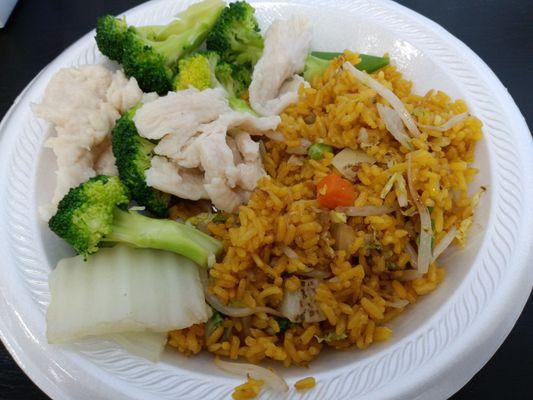 Vegetable fried rice with steamed chicken & vegetables