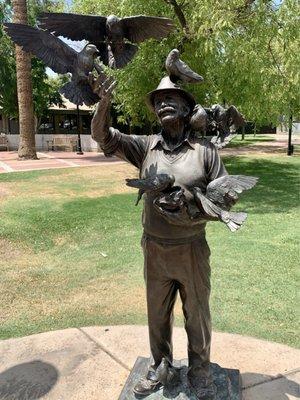 "OLD FRIENDS" BY GEORGE LUNDEEN GLENDALE ARTS COMMISSION OCTOBER 1986