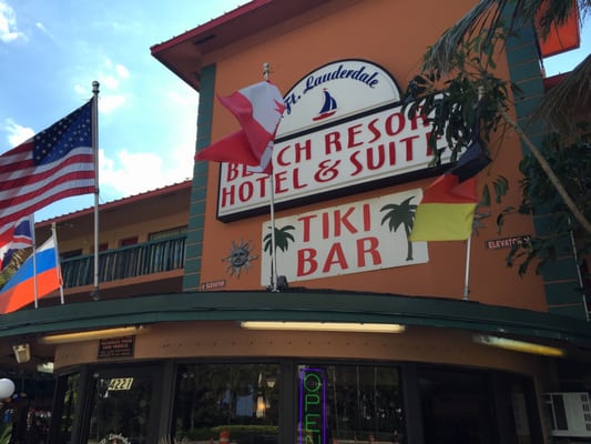 Tiki Bar - Fort Lauderdale Beach Resort Hotel