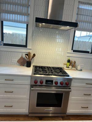 New Wolf range & hood