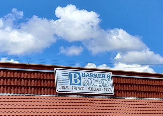 At Barker's Music store today. The sky makes a nice backdrop! :)