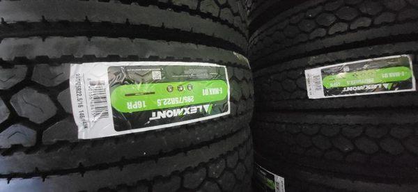 Truck Tires from Illinois Tire Sale INC 
295 75 22.5 Drive Lexmont