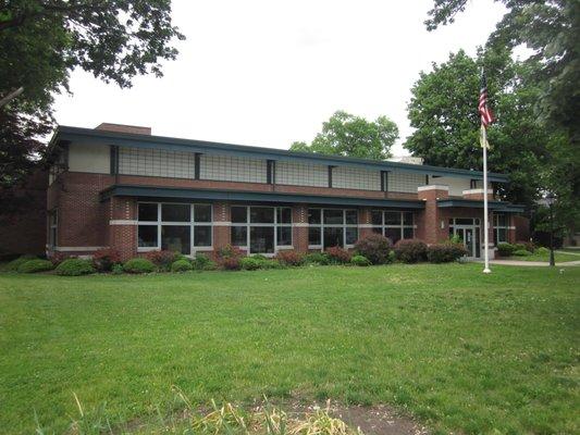 Louis Bay 2nd Library