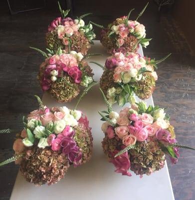 Gorgeous bouquets for a charitable event by the beach.