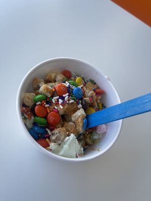 Frozen yogurt.