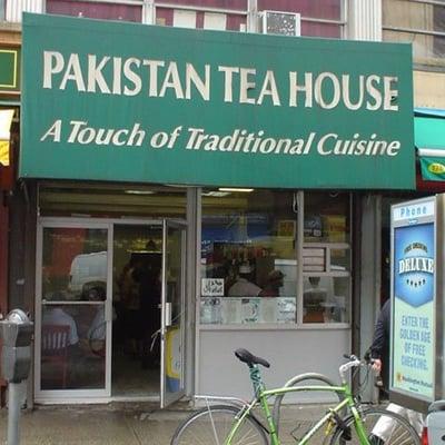 Pakistan Tea House Outside