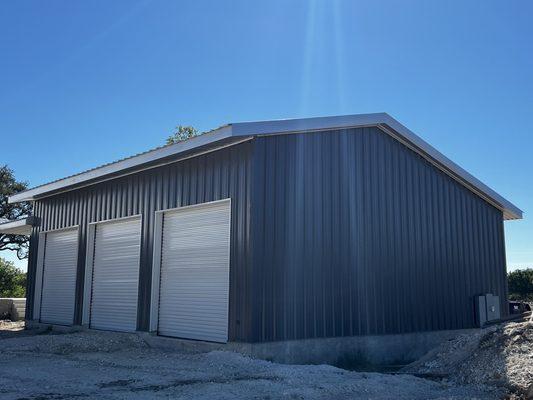 Garage barndominium metal building