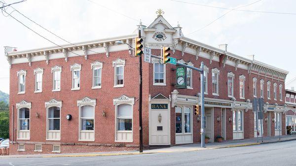 Pennian Bank's Headquarters located in Mifflintown, Pennsylvania