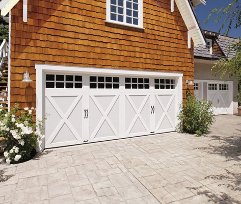 Aladdin-Garage-Doors-2-Coachman-D21-SQ24-02