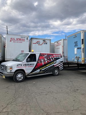 trailer tire change