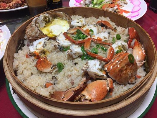 Sticky rice steamed with crab