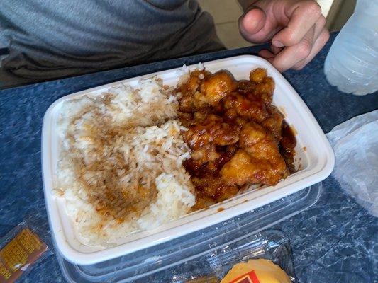 21. General Tso's Chicken Combo Plate