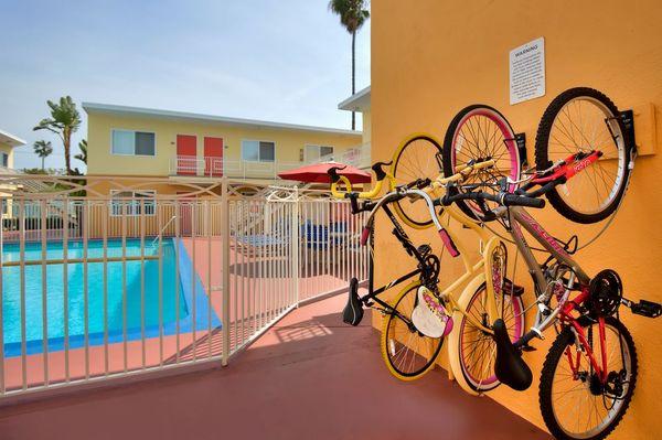 Visit Pico Lanai apartments in Santa Monica, CA and discover a fresh perspective. Sparkling shores, sandy beaches, and plenty...