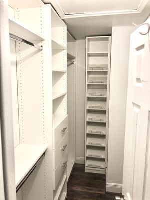 Walk-in closet