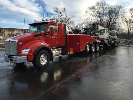 Heavy Duty Truck Towing and Tractor Trailers.