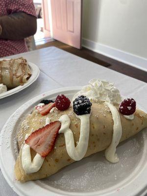 Berry Crepe