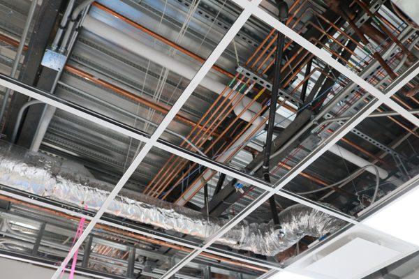 Surgery center installation - in-ceiling piping array