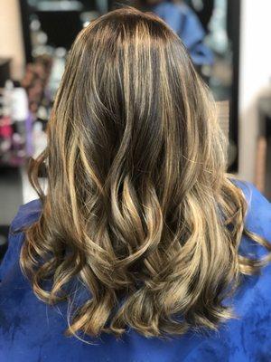 Balayage highlights with base change