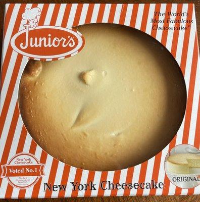 Junior's cheesecake. Plain. Yummmmmy