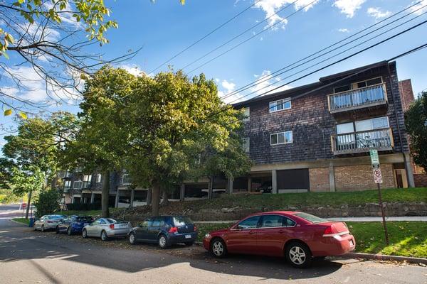 High Street Apartments | Amazing one bedroom units, minutes from Kerrytown & UM Healthcare System!