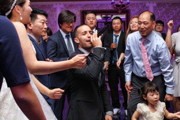 Wedding DJ & MC Daniel Linares bringing energy to this Korean wedding in New York City.