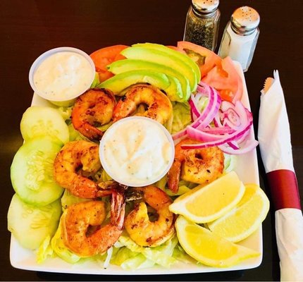 SALAD WITH SHRIMP