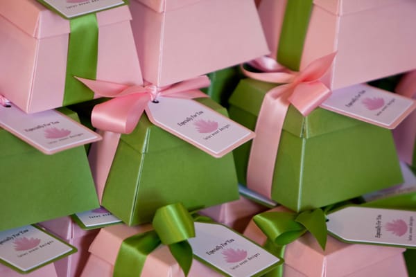 Custom Favors Boxes with Custom Tag