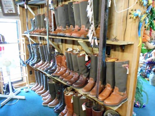 We specialize in used snakeproof boots refurbished for resale.