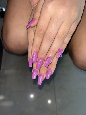 nails