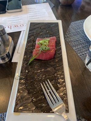 Half eaten tuna carpaccio. 10/10