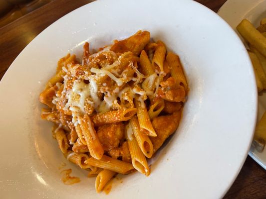 Penne ala Vodka with chicken