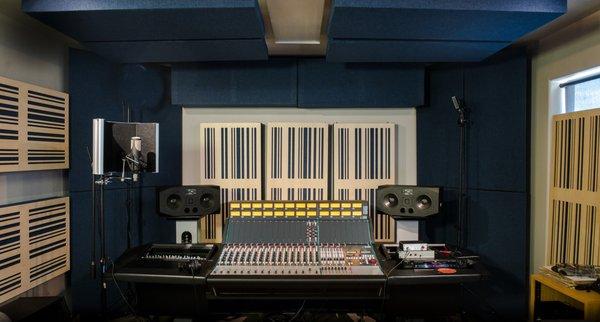 Used in professional studios. Rupert Neve Designs HQ in Austin, TX