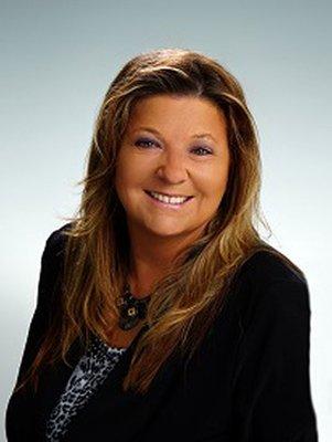 Realtor Kim Kenton happily serving Real Estate customers for 30 years.