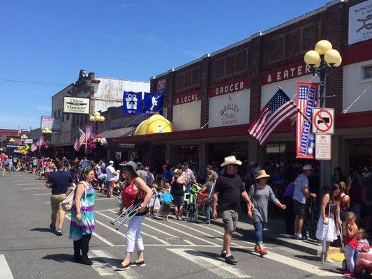 The Mountain Shop is located in beautiful downtown Sedro-Woolley, Washington