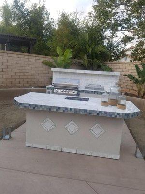 Outdoor bbq and fire pit