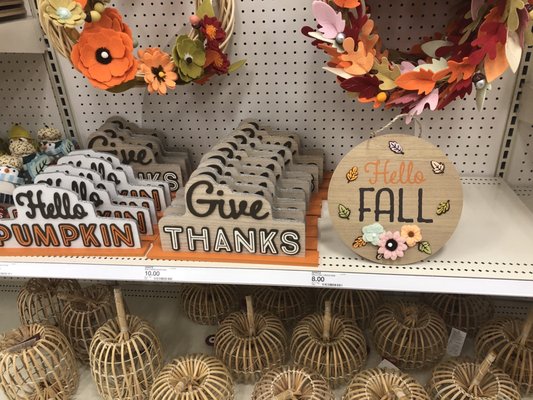 Super cute Fall decor