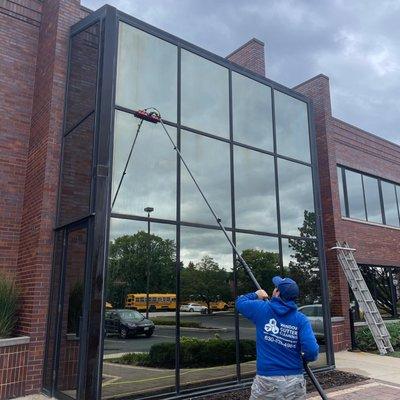 Commercial window washing