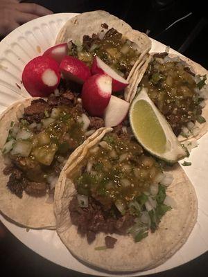 Tacos de asada con todo / Carne asada tacos w/ everything