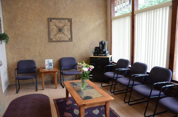 Waiting room at F. Michael Sheehan, DDS, Ltd. - Palos Park, IL Dentist