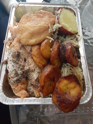 Grilled salmon, rice and peas and fresh plantains.