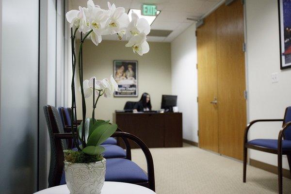 Perry & Alznauer, PC is located in the Financial District of Encino, CA.