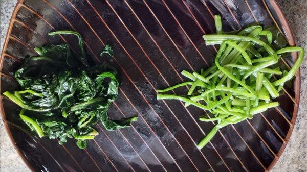 1/2 spinach, 1/2 stems.  Need to learn how to prep for the high cost they charge.