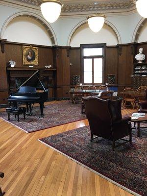 The Reading Room, with new floors & carpet!