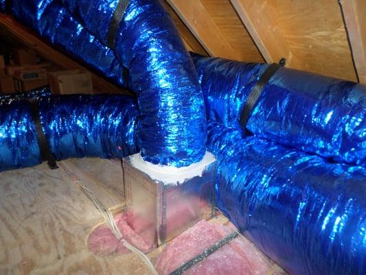 Clean Air redesigned the duct with zoning and installed antimicrobial duct with Carrier Infinity Greenspeed dual fuel system