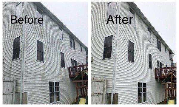 Vinyl siding house wash