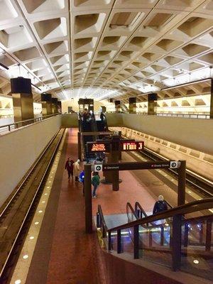 View of the platform @ Farragut North Metro Station