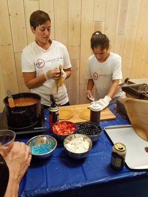 Wedding stroopwafel baking