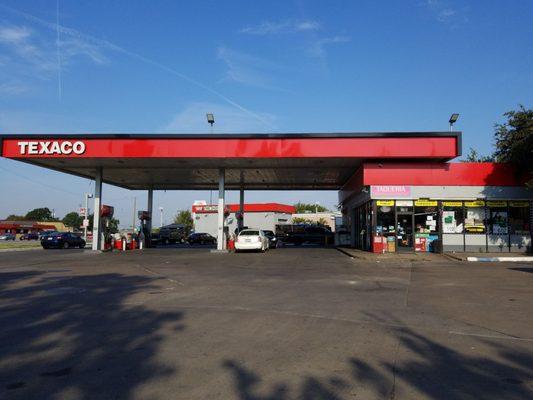 Texaco Gas Station 2745 W Northwest Highway, Dallas, TX 75220. There's a super tiny Taqueria on the inside at the back.