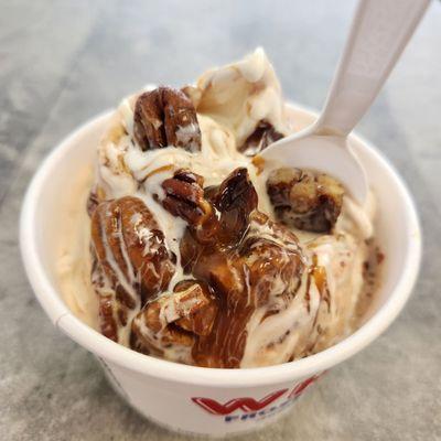 I'm stuck on the Sea Turtle with pecans and caramel;)