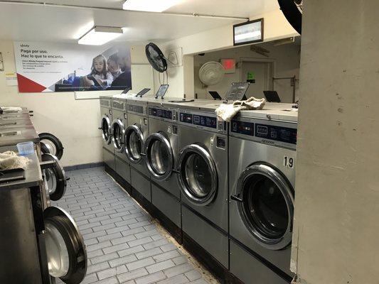 Angeles Coin Laundry